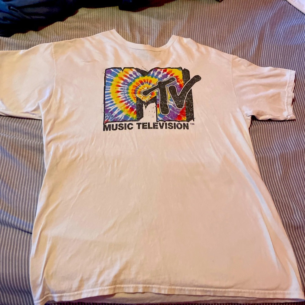 cool mtv shirt